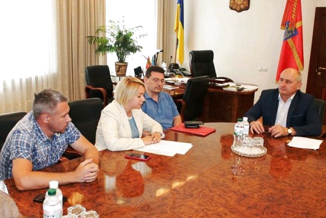 Голова обласної ради та заступниця міністра України у справах ветеранів обговорили питання реабілітації військовослужбовців