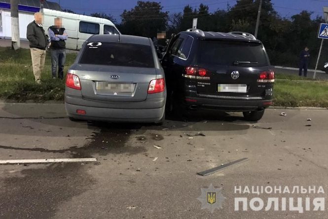 У Житомирі внаслідок ДТП травмовані водій та пасажирка легковика