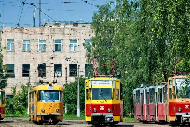 У неділю увечері в Житомирі не ходитимуть трамваї: мінятимуть колії