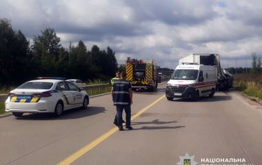 Смертельна ДТП на трасі Київ-Чоп - загинули двоє водіїв - 45-ти і 32-х років