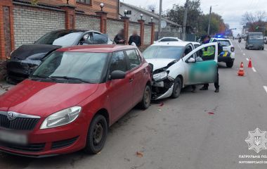 На вулиці Михайла Грушевського водій в стані наркотичного сп'яніння вчинив подвійну ДТП