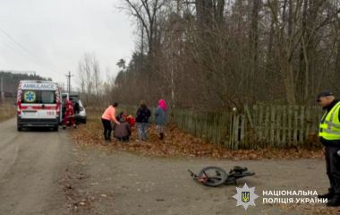 Трагедія у Малині: під колесами автівки загинув 7-річний велосипедист