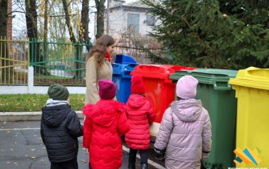 У житомирських садочках з’явилися перші контейнери для різних типів відходів