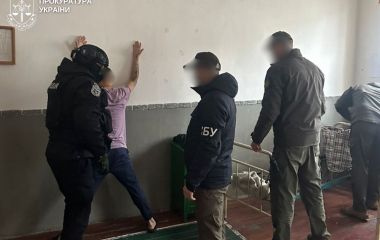 На Житомирщині п’ятьом особам повідомлено про підозру у збуті наркотичних речовин на території виправної колонії