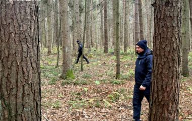 У Довжику в лісі заблукав 75-річний чоловік — його знайшли рятувальники на наступний ранок