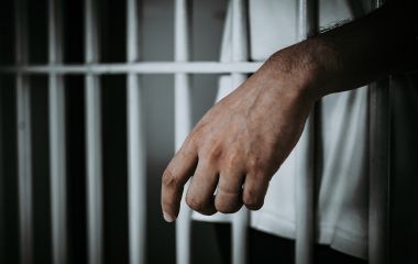 Не повернувся з відпустки до місця відбування покарання — додав 1 рік 3 місяці до строку