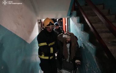 У Житомирі горів гуртожиток: 15 людей евакуйовано