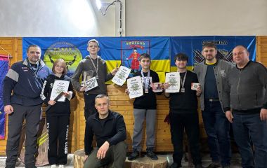 «Сталь, що єднає» — Першість зі спортивного метання ножа та сокири у Звягелі