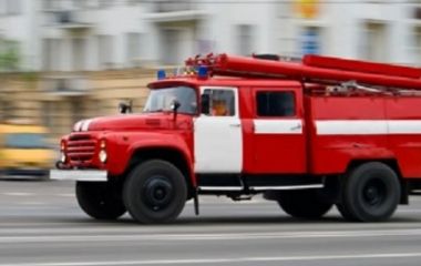 Пожежа поруч із Шодуарівським парком — працюють вогнеборці