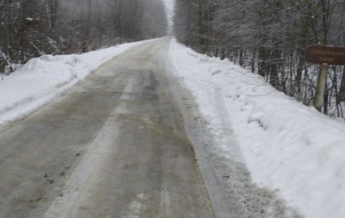 Без дороги і транспорту: понад 500 мешканців Давидівського масиву на Житомирщині опинилися у транспортній ізоляції. ВІДЕО