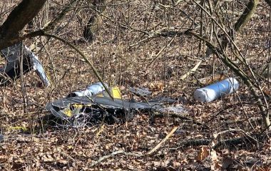 Вибухотехніки поліції Житомирщини застерігають: російські дрони розкидають протитанкові міни