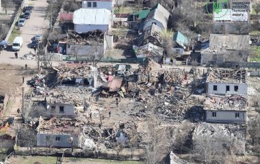 Екоінспектори обстежують наслідки ракетно-дронового удару на півночі Житомирщини