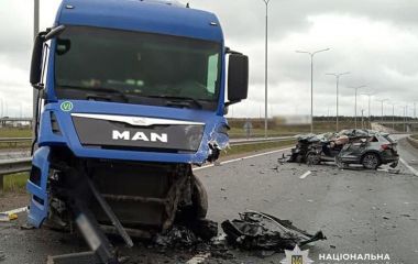 Поблизу Глибочиці в ДТП травмовано водія легковика