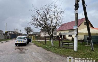 Викрав гаманець у покупчині в магазині і втік: у Тетерівці затримали грабіжника