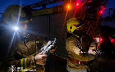 Вогнеборці ліквідували пожежі, які виникли внаслідок російського обстрілу на півночі Житомирщини