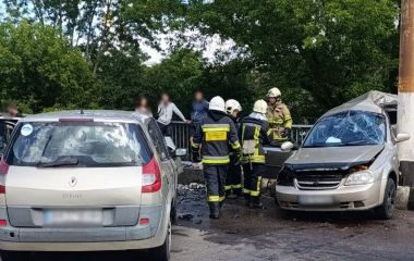 На Чуднівському мосту - ДТП з потерпілими: рух у напрямку центру міста частково ускладнений
