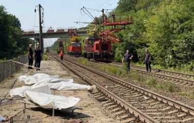 Трагедія на залізничній платформі під Броварами: люди вийшли по тривозі зі складів