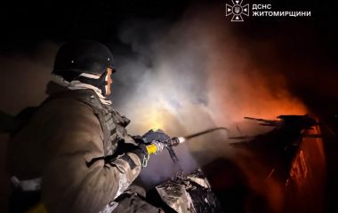 Масована атака російських БпЛА на Житомирщині: пошкоджені об'єкти енергетики, підприємство, ліцей та житлові будинки