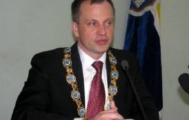 14 серпня відбулося засідання суду щодо поновлення Дебоя на посаді мера