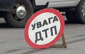 Ковель Mitsubishi врізався у вантажівку на трасі Київ-Ковель у Житомирській області: є жертви