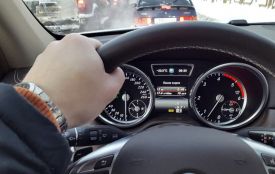 Вкрав у батька Mercedes та їздив без посвідчення: на Житомирщині судили юнака