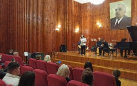Вихованці та викладачі музичної школи ім. Б.М. Лятошинського провели благодійний концерт