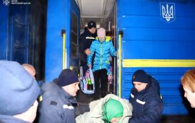 На Житомирщину прибув черговий евакуаційний потяг із зони активних бойових дій