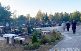 Затримали вандалку: жителька Високої Печі викрала з могил військових іменні гільзи і здала на металобрухт