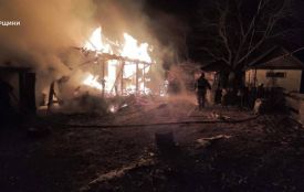 Вночі рятувальники ліквідували пожежу в приватному домогосподарстві у Житомирському районі