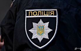 На вулиці Святослава Ріхтера підлітки пошкодили відеодомофон в одній з багатоповерхівок - поліція склала адмінпротокол