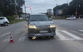 У Бердичеві  на переході автомобіль збив 14-річну дівчинку на самокаті