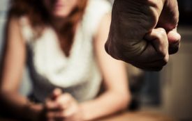 Житель Звягельщини залякував і погрожував колишній співмешканці, бо "хотів, щоб вона повернулась"