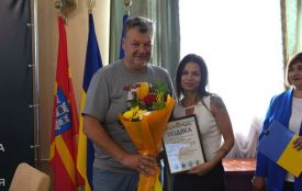 Віталій Бунечко вручив талановитим юнакам та дівчатам Житомирщини державні грамоти, подяки, а також стипендії ОВА. ВІДЕО