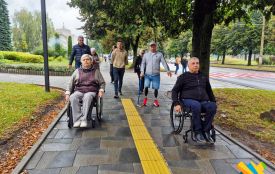 У Житомирі робоча група перевірила стан ділянок безбар’єрного маршруту на вулиці Вітрука