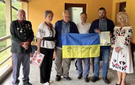 У мудрого народу забагато друзів не буває