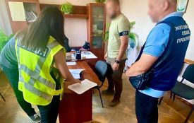 Поліцейські розслідують фінансові оборудки під час капітального ремонту скверу у Звягелі