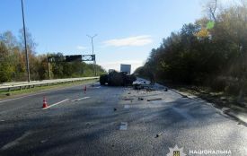 На дорозі Київ – Чоп при зіткненні з вантажівкою загинув водій автомобіля Ford F-250