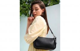 Сумка-багет у діловому гардеробі: як зробити базовий офісний лук модним (Новини компаній)