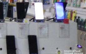 33-річний житомирянин викрав вартісний телефон в магазині електроніки — крадія затримано