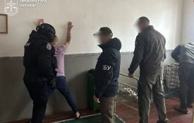 На Житомирщині п’ятьом особам повідомлено про підозру у збуті наркотичних речовин на території виправної колонії