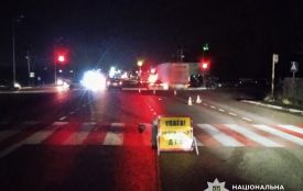 Дві автівки збили пішохода у Зарічанах — одна з водіїв залишила місце ДТП