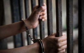 Прокуратура подала клопотання про взяття під варту підозрюваного в умисному вбивстві 42-річної жінки та нанесенні легкого тілесного ушкодження її матері