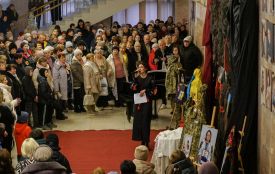 У Житомирі відбувся благодійний показ вистави «МАМИ́»