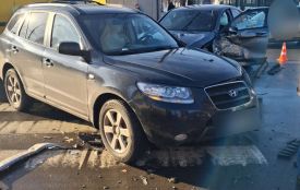 Через потрійну ДТП на перехресті І. Мазепи — Б. Тена ускладнено рух