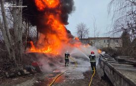 У Малині вогнеборці загасили палаючі шини