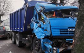 У зв’язку з ДТП на перехресті Бориса Тена та Івана Мазепи частково ускладнено дорожній рух, трамваї не ходять!