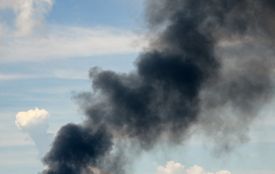 Вночі від ворожої атаки пошкоджено підстанцію одного з підприємств у Коростені: мікрорайон залишився без тепла