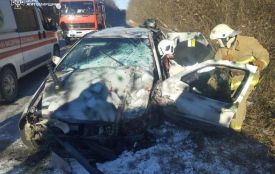 Поблизу Звягеля рятувальники деблокували водійку із понівеченої автівки