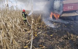 Під час роботи у полі загорівся комбайн
