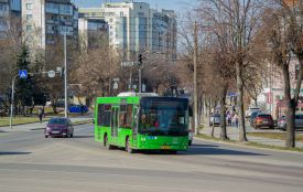 З 37 комунальних автобусів на маршрутах Житомира працюють лише 24